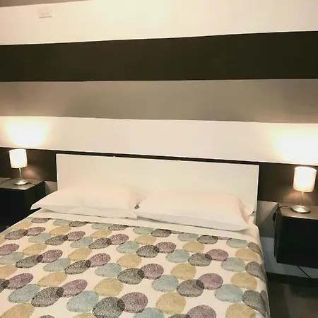 Repubblica Fiera District * Bolonia