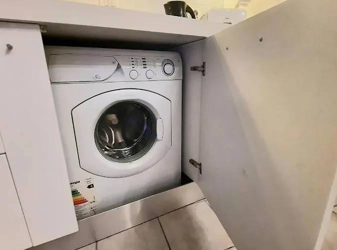 Repubblica Fiera District * Bolonia